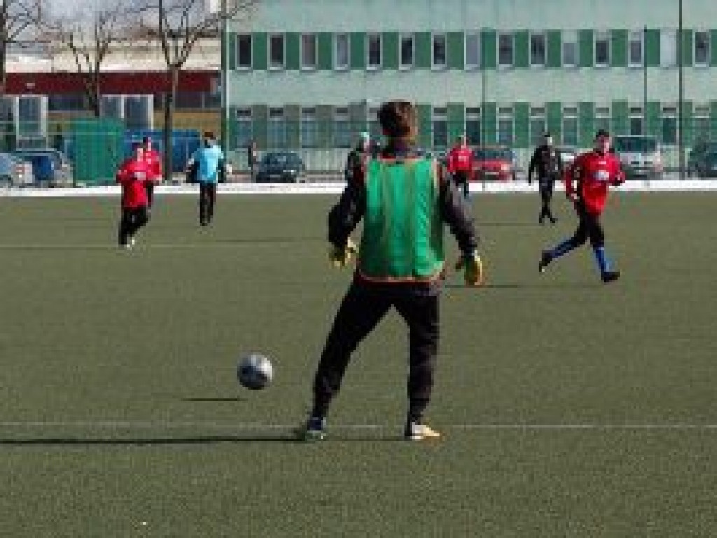 Zwycięstwo przed ligą juniorów starszych Pelikana