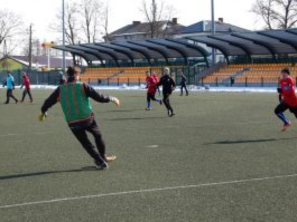 Zwycięstwo przed ligą juniorów starszych Pelikana
