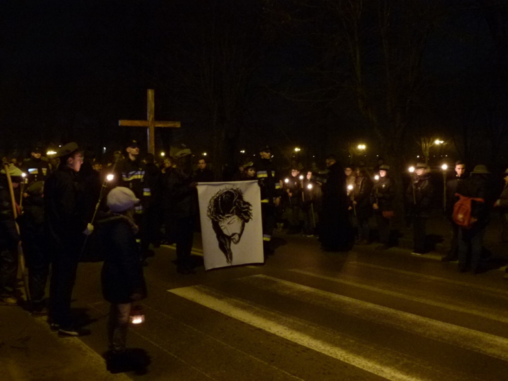 Procesja drogi krzyżowej przeszła ulicami Głowna
