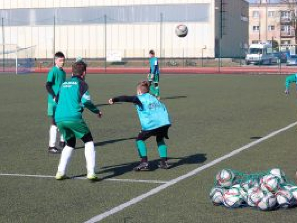 Zwycięstwo Pelikana-2005 w przedostatnim sparingu
