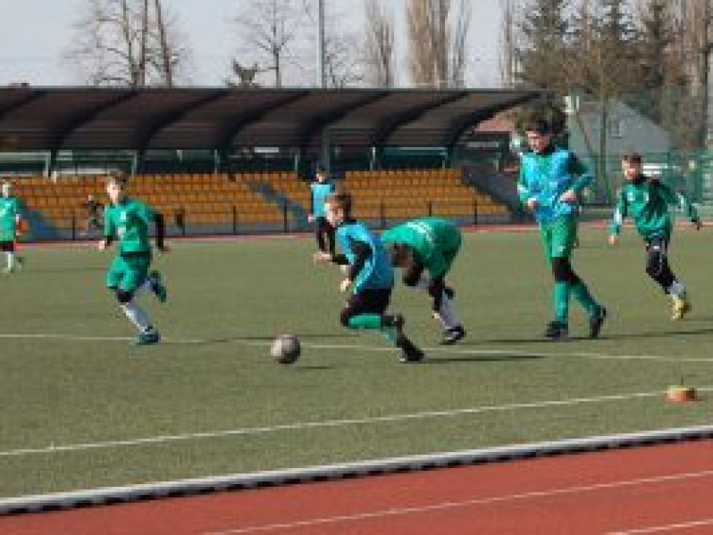 Zwycięstwo Pelikana-2005 w przedostatnim sparingu