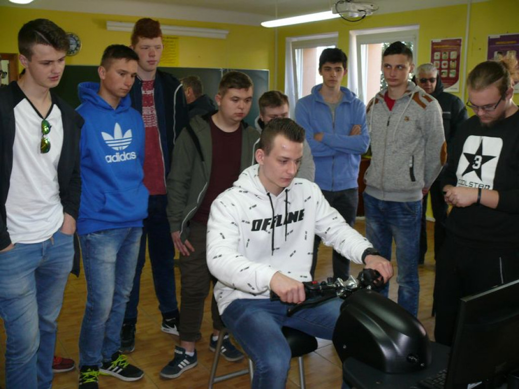 Aby wychować młodego kierowcę