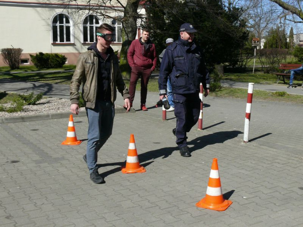 Aby wychować młodego kierowcę