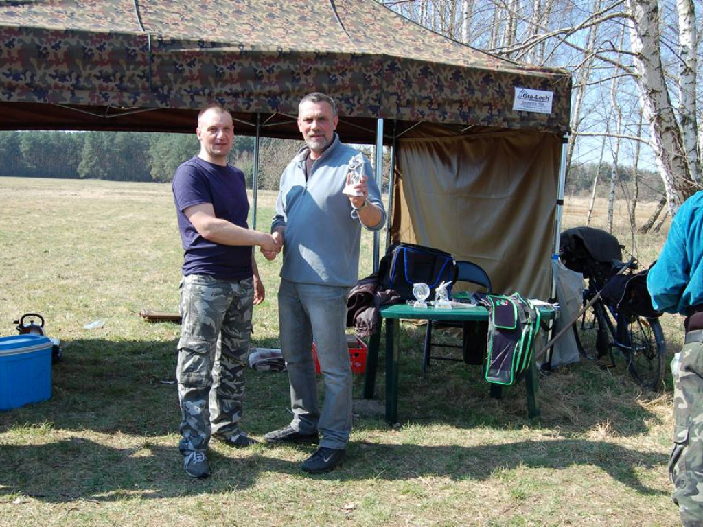 Zawody wędkarskie: brały jazie, płotki i okonie, a także leszcze i wzdręgi