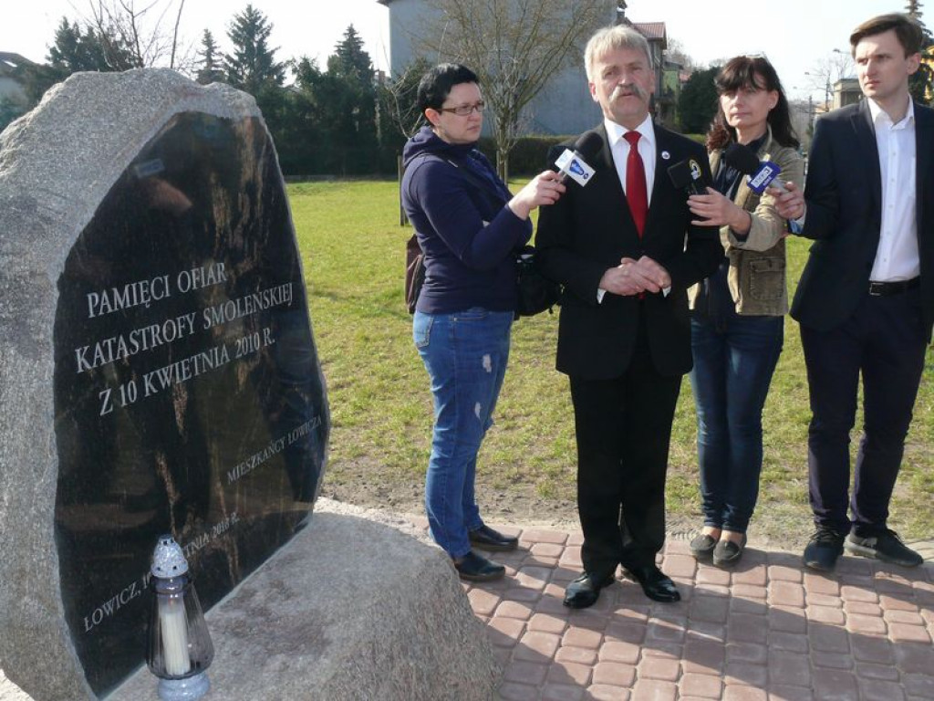 Spotkali się pod pomnikiem ofiar katastrofy smoleńskiej