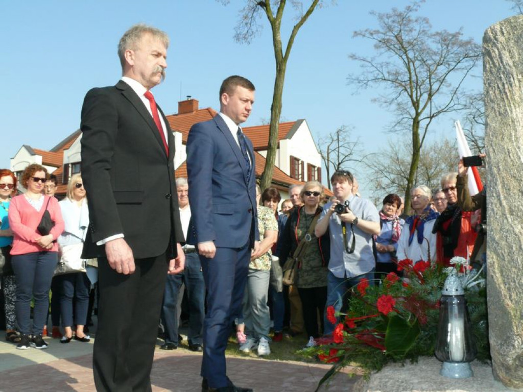 Spotkali się pod pomnikiem ofiar katastrofy smoleńskiej