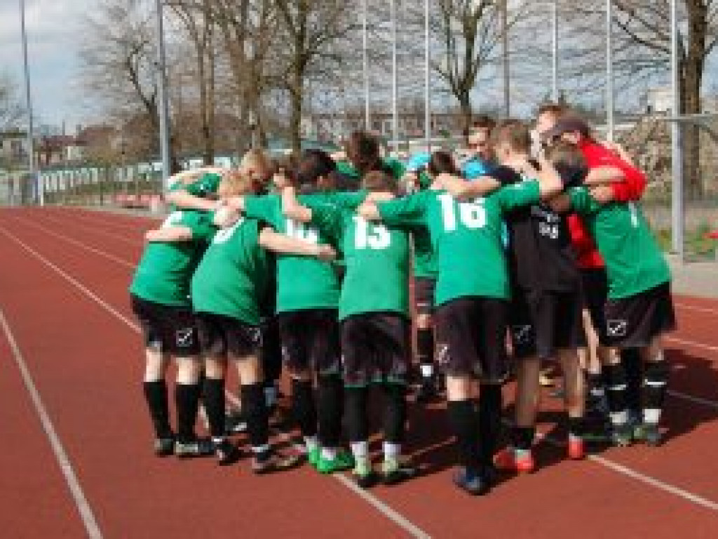 Kontuzje nadal nie opuszczają juniorów starszych Pelikana
