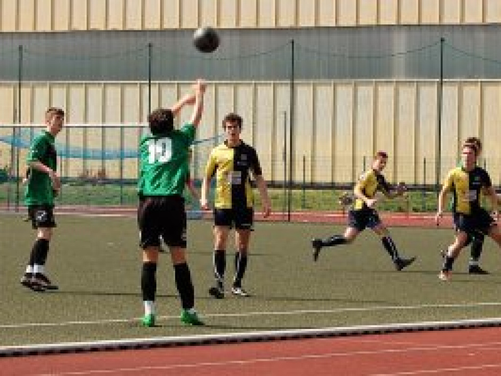 Kontuzje nadal nie opuszczają juniorów starszych Pelikana