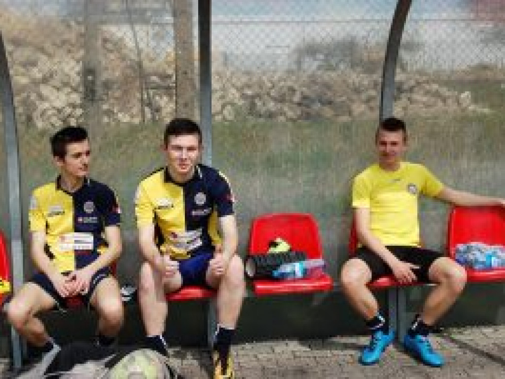 Kontuzje nadal nie opuszczają juniorów starszych Pelikana