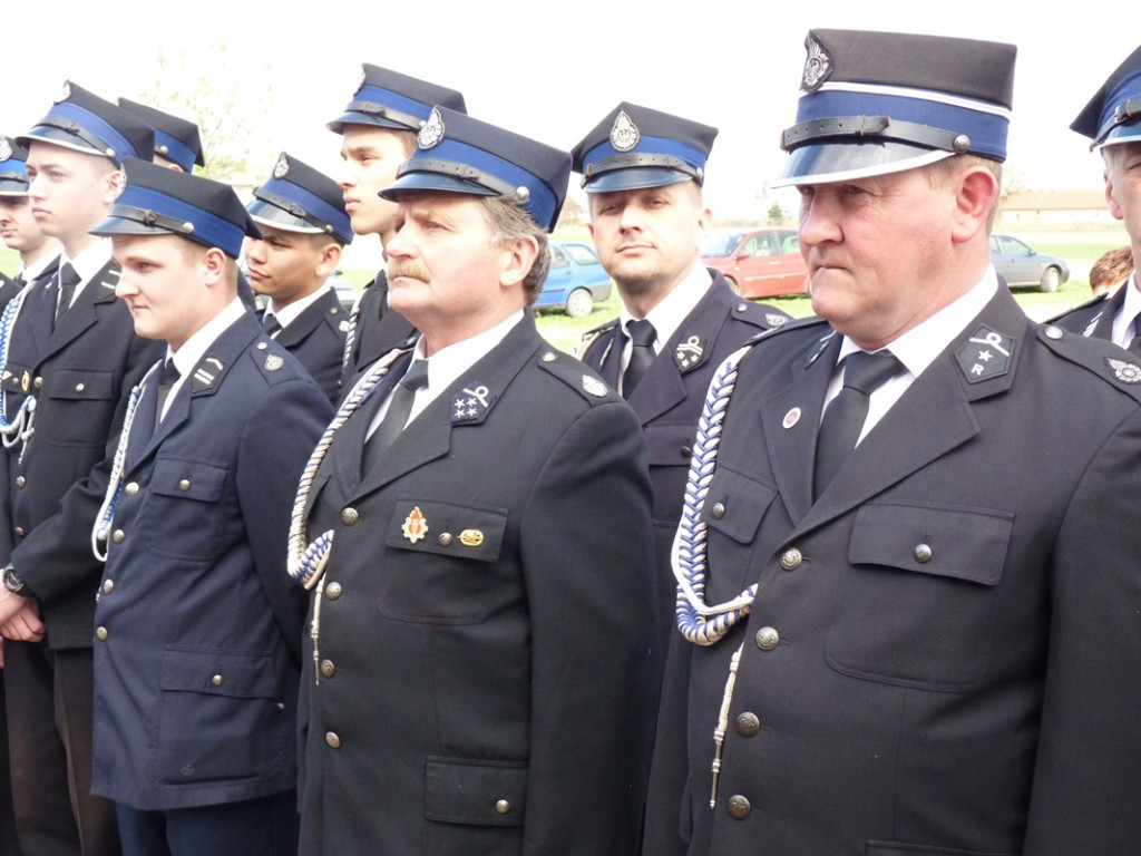 W Błędowie poświęcono samochód strażacki