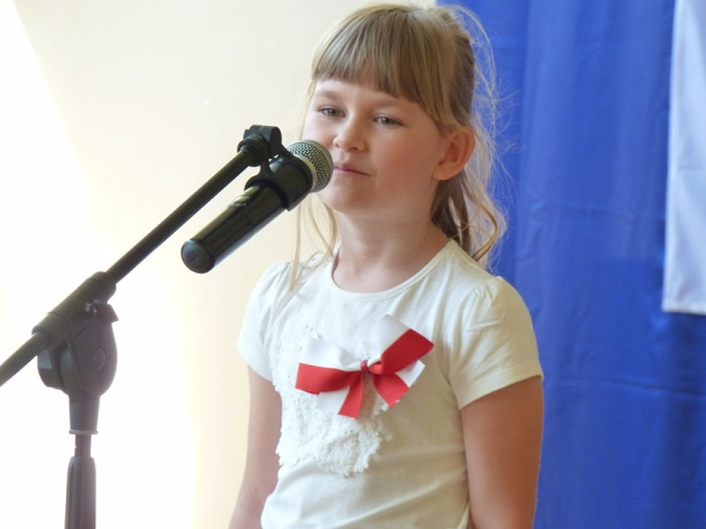 Konkurs piosenki patriotycznej w Dąbkowicach