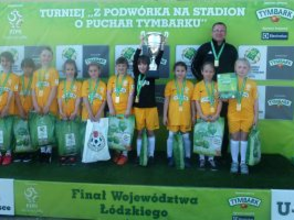 Sukcesy dziewcząt w piłce nożnej w finałach wojewódzkich