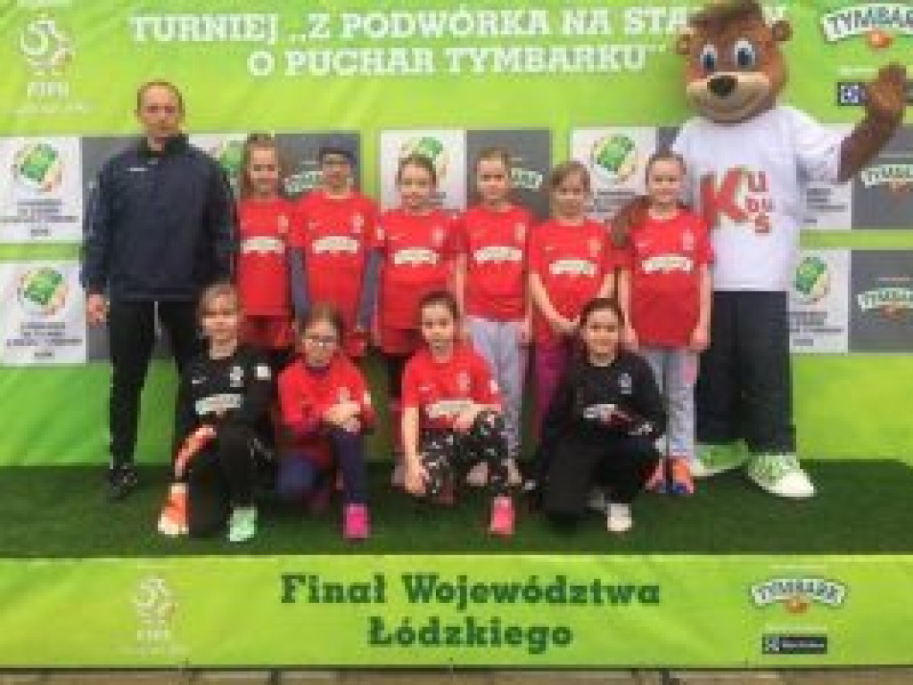 Sukcesy dziewcząt w piłce nożnej w finałach wojewódzkich