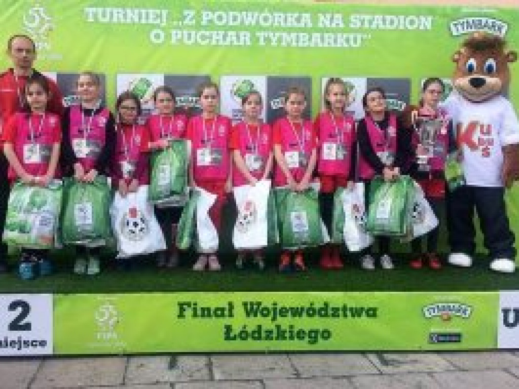 Sukcesy dziewcząt w piłce nożnej w finałach wojewódzkich