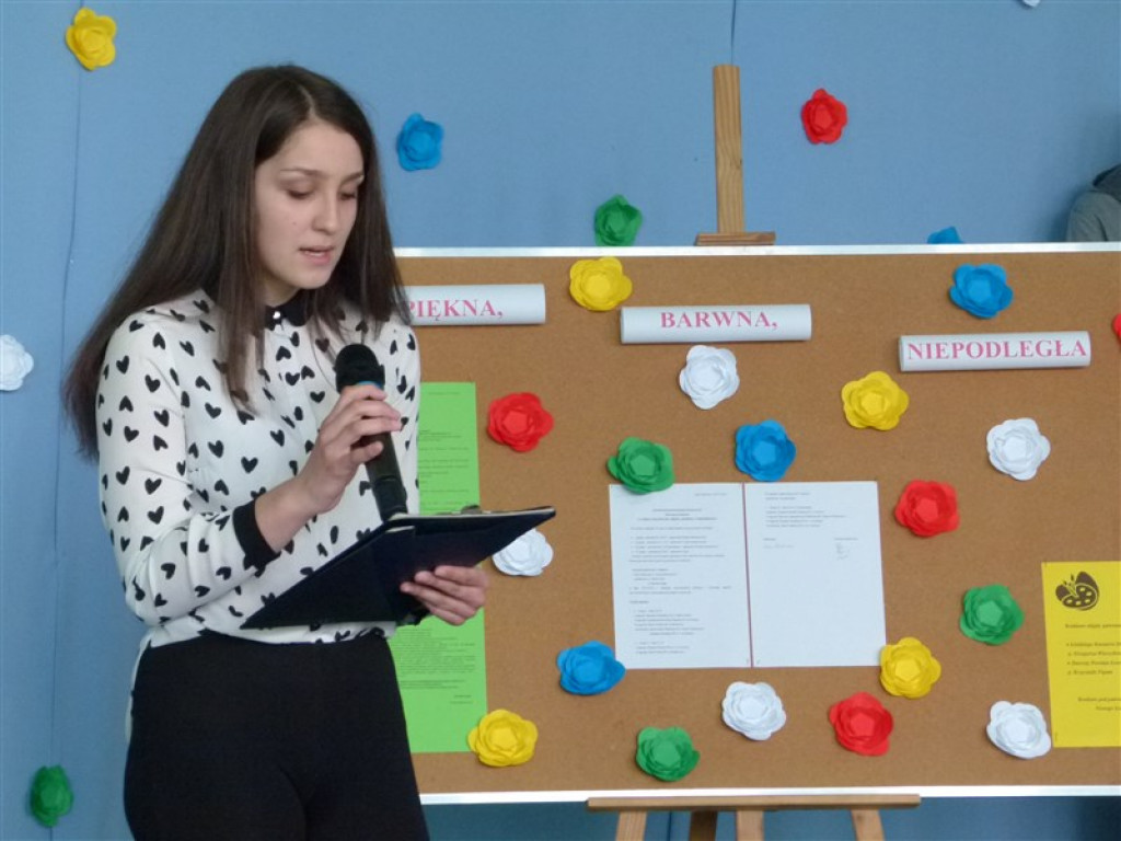 Niepodległa na szkle namalowana