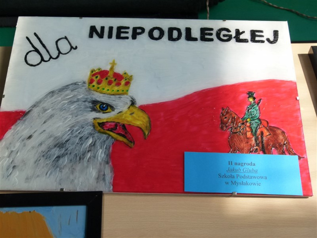 Niepodległa na szkle namalowana