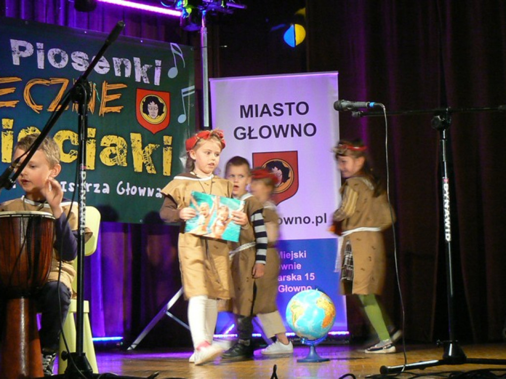 Bezpieczne Ekodzieciaki śpiewały w MOK