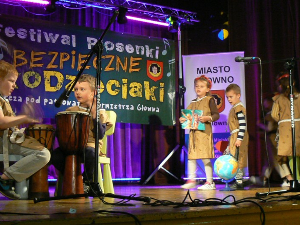 Bezpieczne Ekodzieciaki śpiewały w MOK