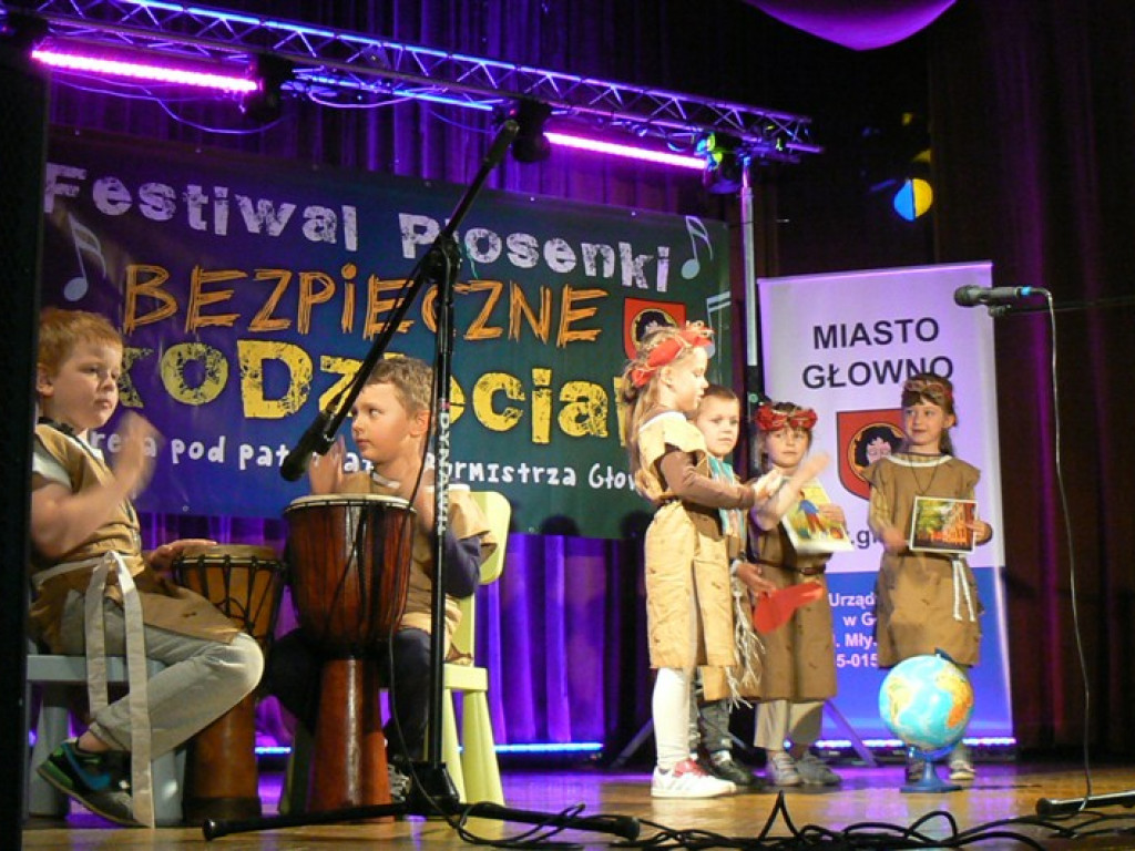 Bezpieczne Ekodzieciaki śpiewały w MOK