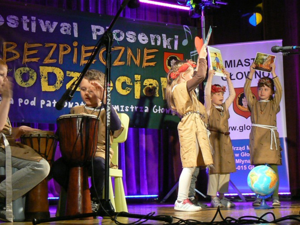 Bezpieczne Ekodzieciaki śpiewały w MOK