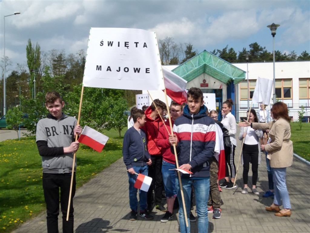 Maszerowali z okazji majowych świąt