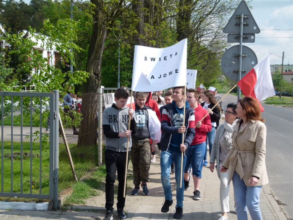 Maszerowali z okazji majowych świąt
