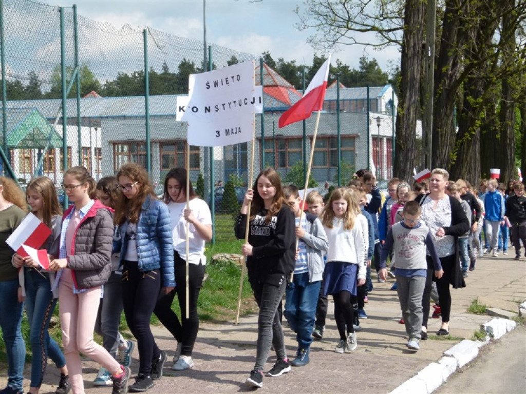 Maszerowali z okazji majowych świąt