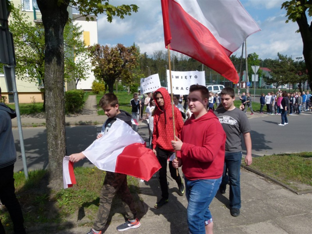 Maszerowali z okazji majowych świąt