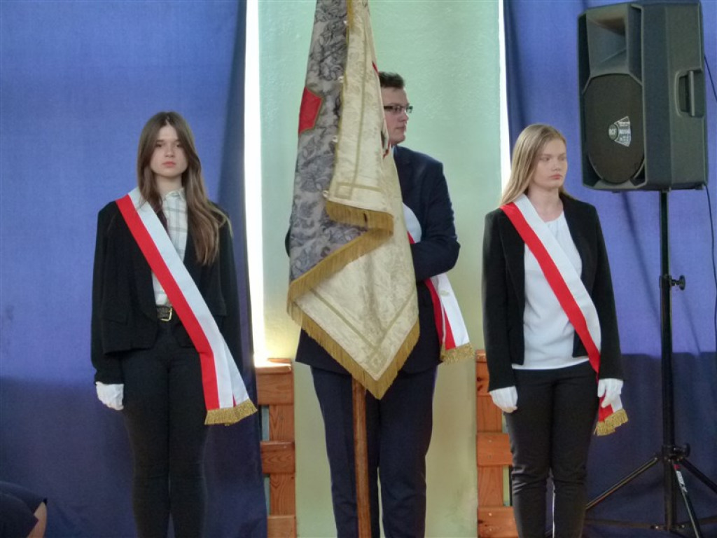ZSLG Głowno: absolwenci LO odebrali świadectwa