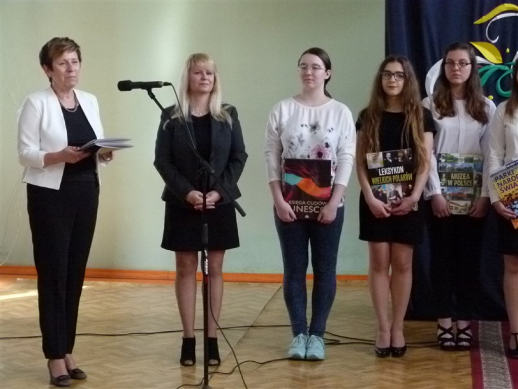 ZSLG Głowno: absolwenci LO odebrali świadectwa