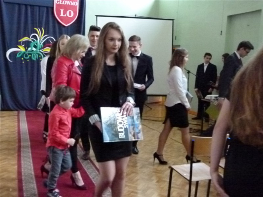 ZSLG Głowno: absolwenci LO odebrali świadectwa