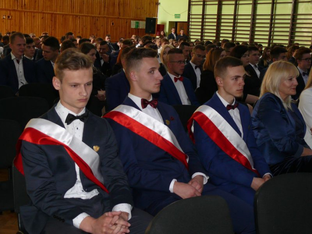 Na Blichu rozdano świadectwa, wręczono nagrody