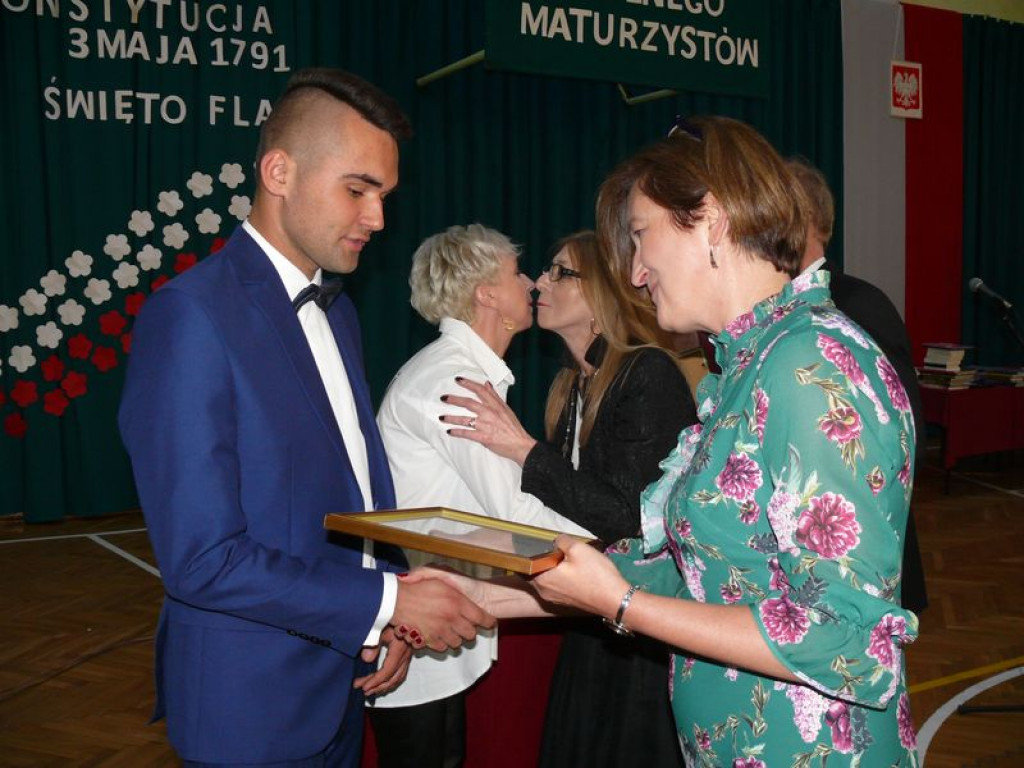 Na Blichu rozdano świadectwa, wręczono nagrody