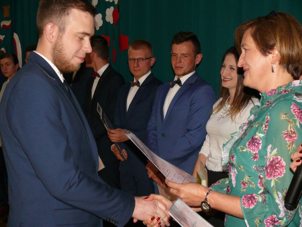 Na Blichu rozdano świadectwa, wręczono nagrody
