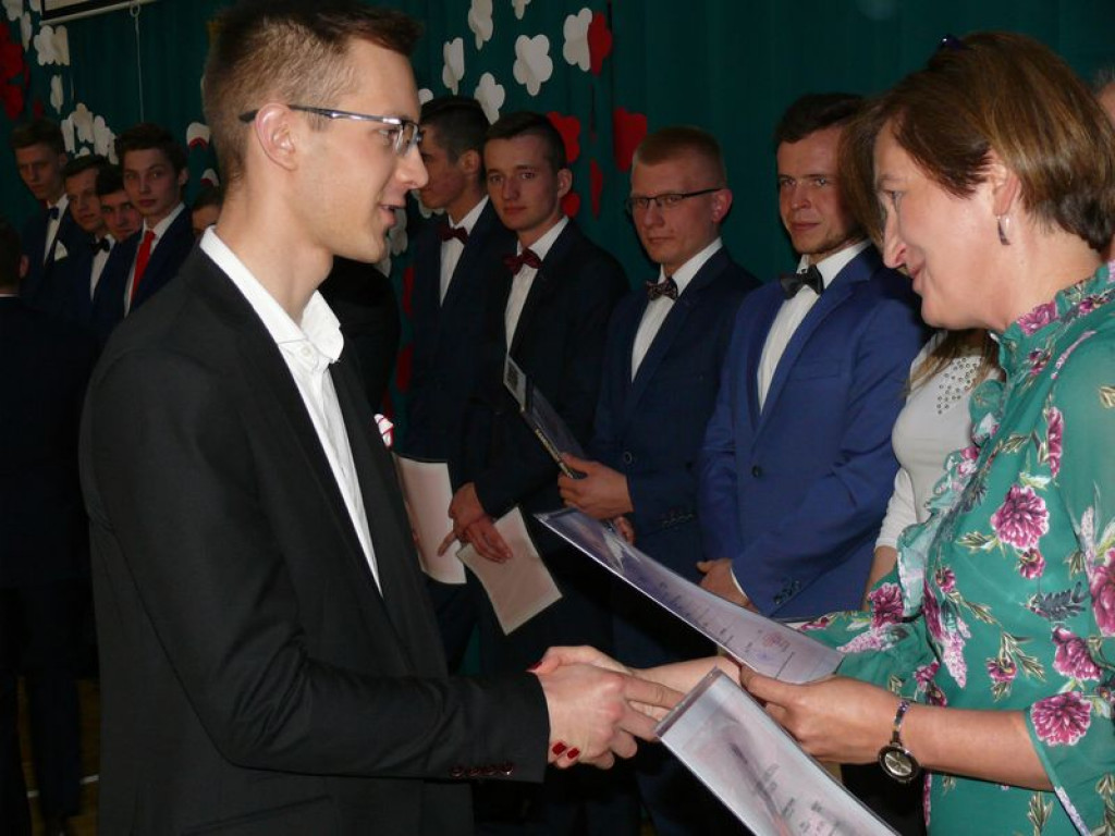 Na Blichu rozdano świadectwa, wręczono nagrody
