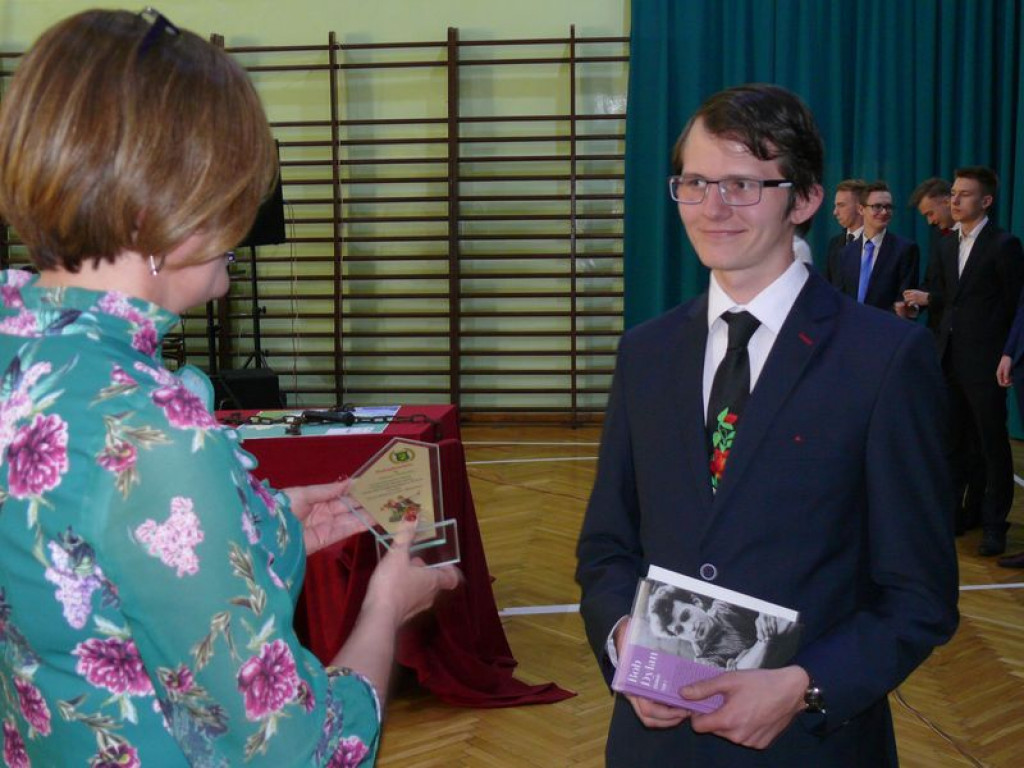 Na Blichu rozdano świadectwa, wręczono nagrody