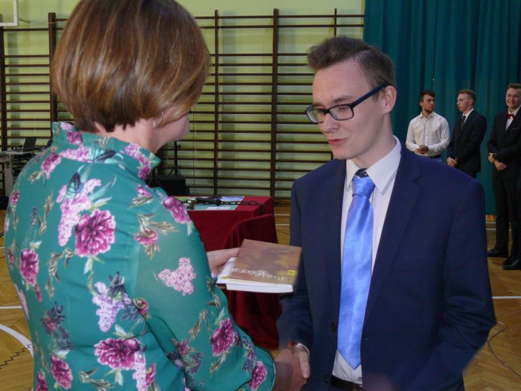 Na Blichu rozdano świadectwa, wręczono nagrody