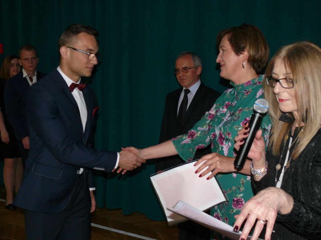 Na Blichu rozdano świadectwa, wręczono nagrody