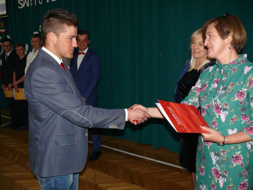 Na Blichu rozdano świadectwa, wręczono nagrody