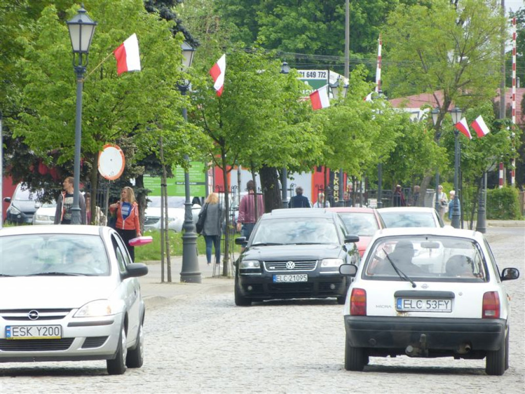 Święto Flagi na ulicach Łowicza