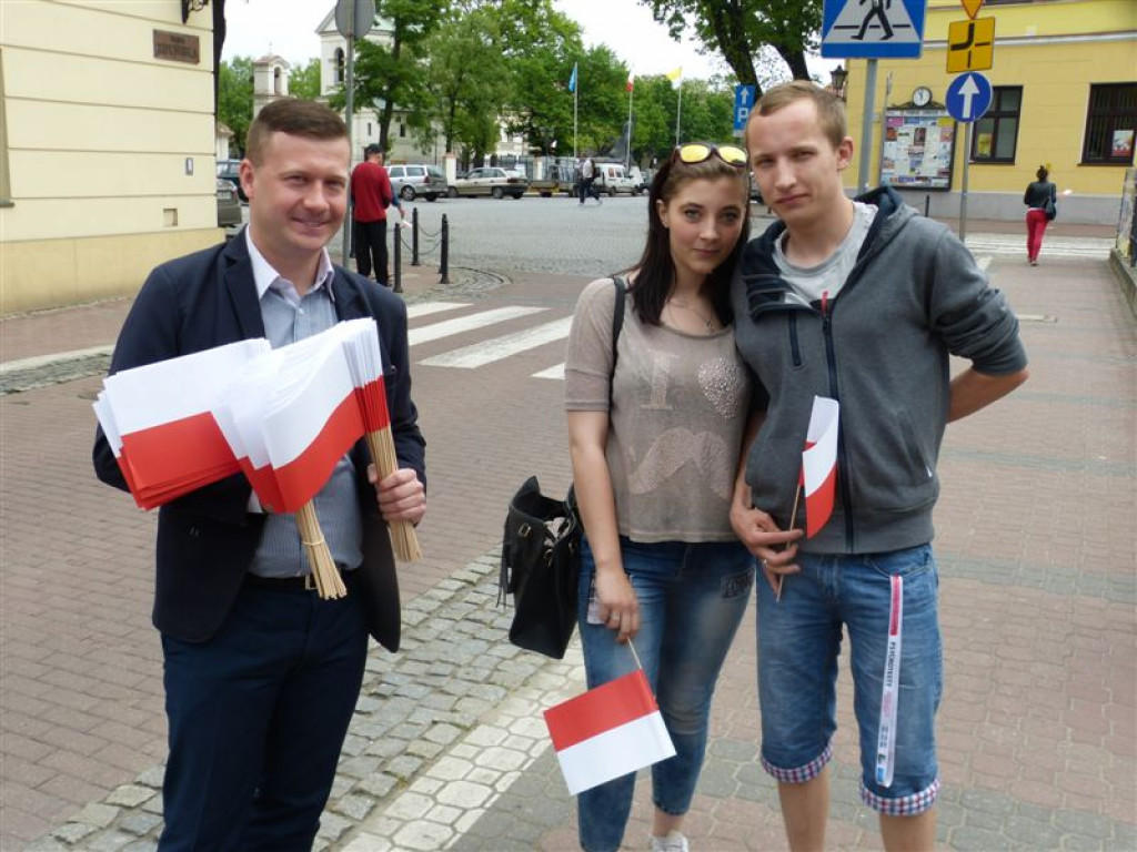 Święto Flagi na ulicach Łowicza