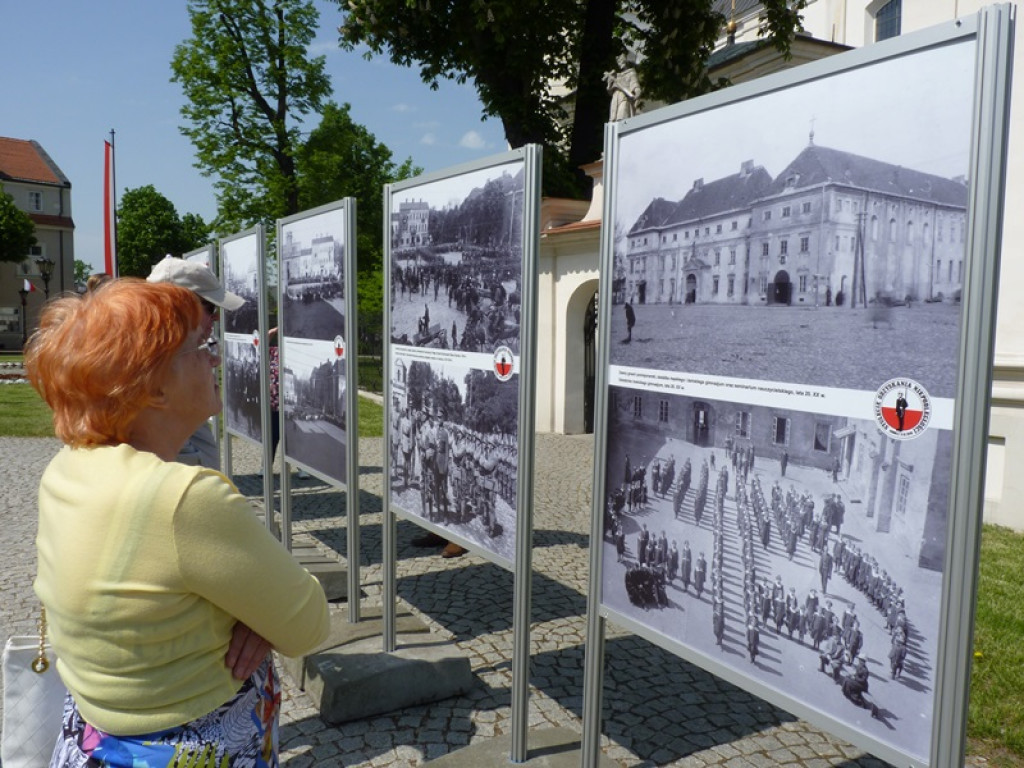 Święto Konstytucji 3 Maja i otwarcie wystawy w Łowiczu