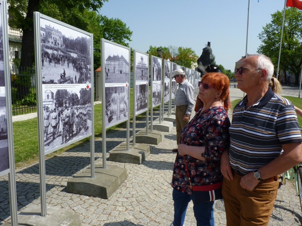 Święto Konstytucji 3 Maja i otwarcie wystawy w Łowiczu