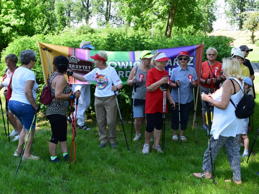 Niepodległościowy Nordic Walking z Uniwersytetem III Wieku