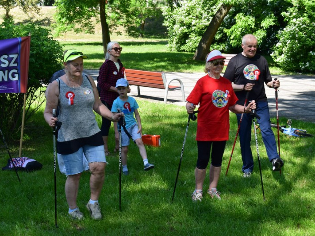 Niepodległościowy Nordic Walking z Uniwersytetem III Wieku
