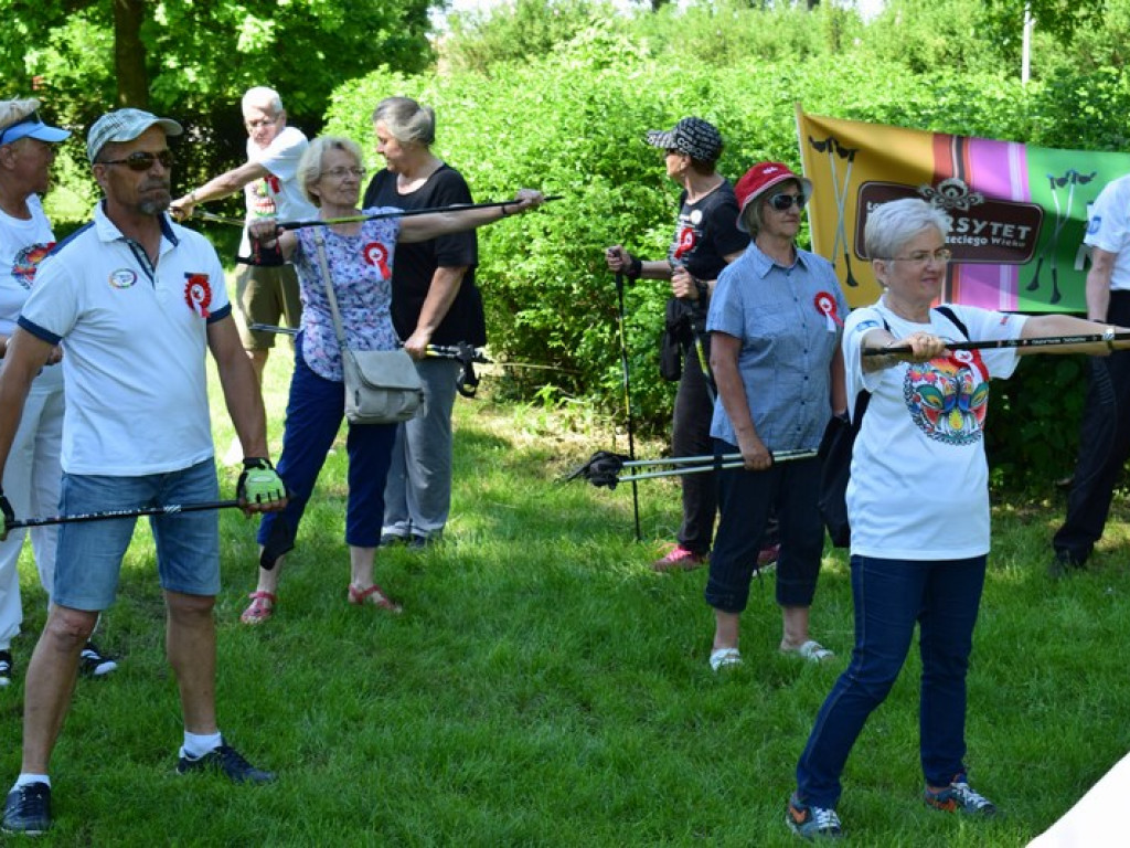 Niepodległościowy Nordic Walking z Uniwersytetem III Wieku