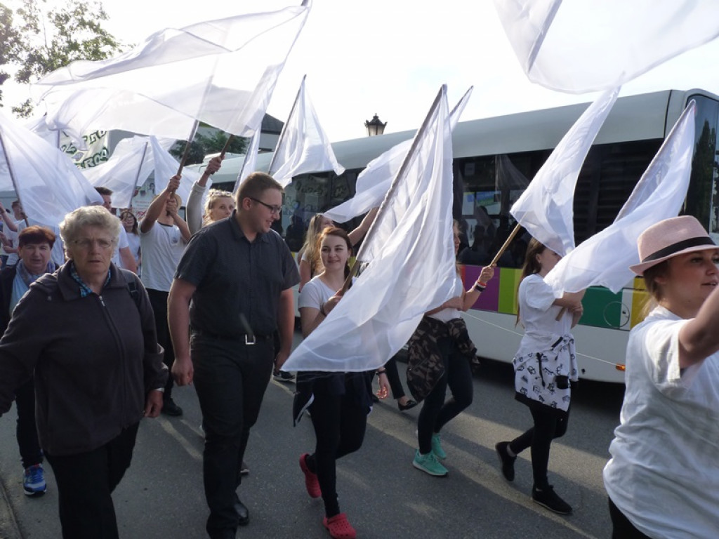 Łowicka Jaskółka w drodze na Jasną Górę
