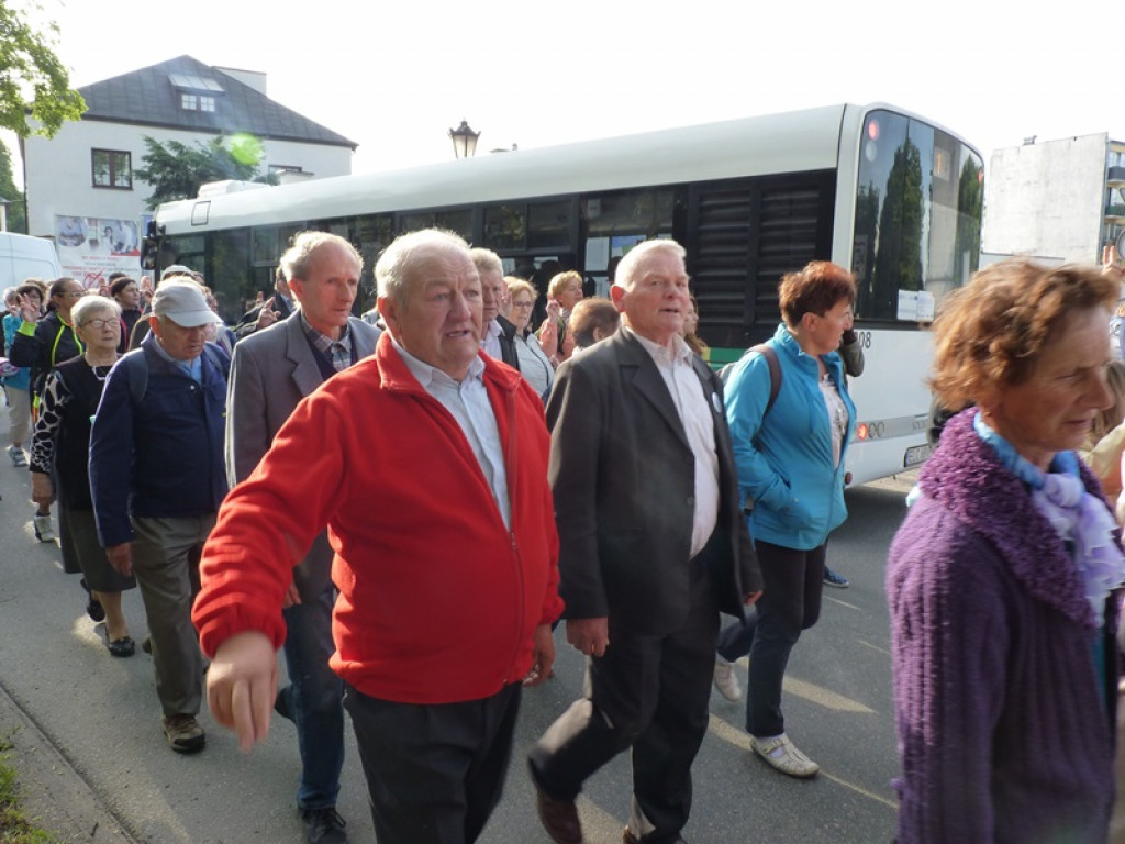 Łowicka Jaskółka w drodze na Jasną Górę