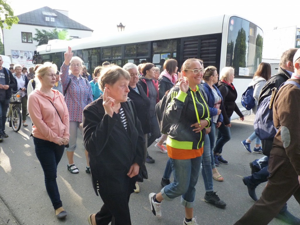 Łowicka Jaskółka w drodze na Jasną Górę