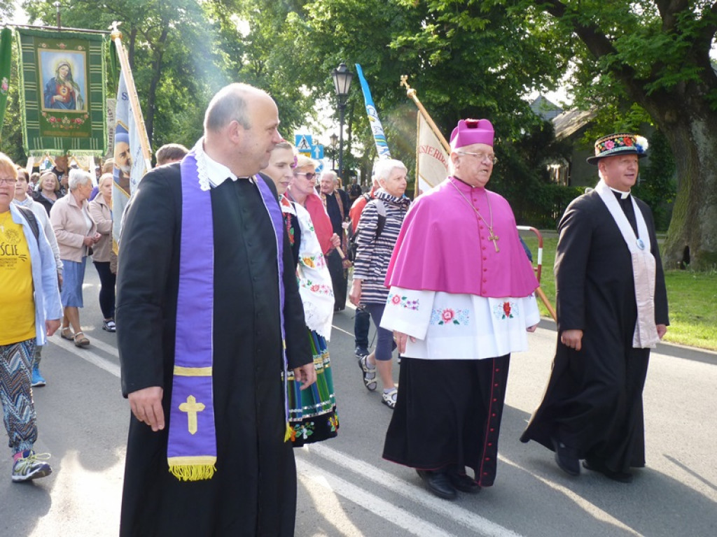 Łowicka Jaskółka w drodze na Jasną Górę